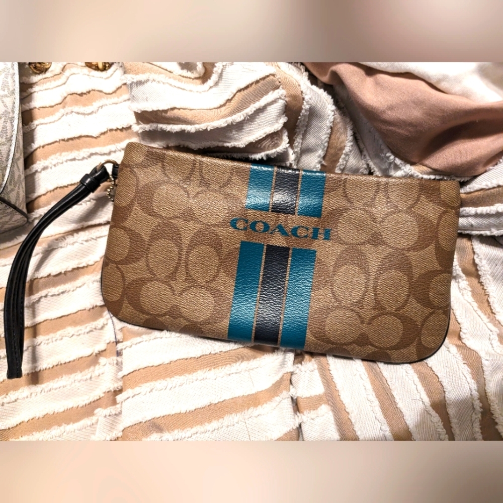 Authentic Coach Wristlet